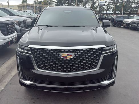 Used 2024 Cadillac Escalade ESV Luxury RWD image 7