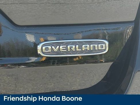 Used 2023 Jeep Grand Cherokee Overland AWD/4WD image 17
