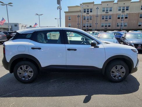 New 2026 Nissan Kicks S FWD image 7