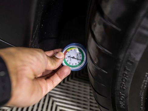 Used 2024 Tesla Model X Plaid image 28