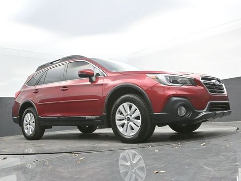 Used 2018 Subaru Outback 2.5i Premium image 26