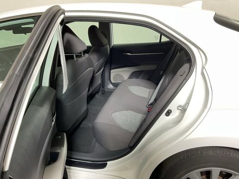 Used 2022 Toyota Camry LE FWD image 30