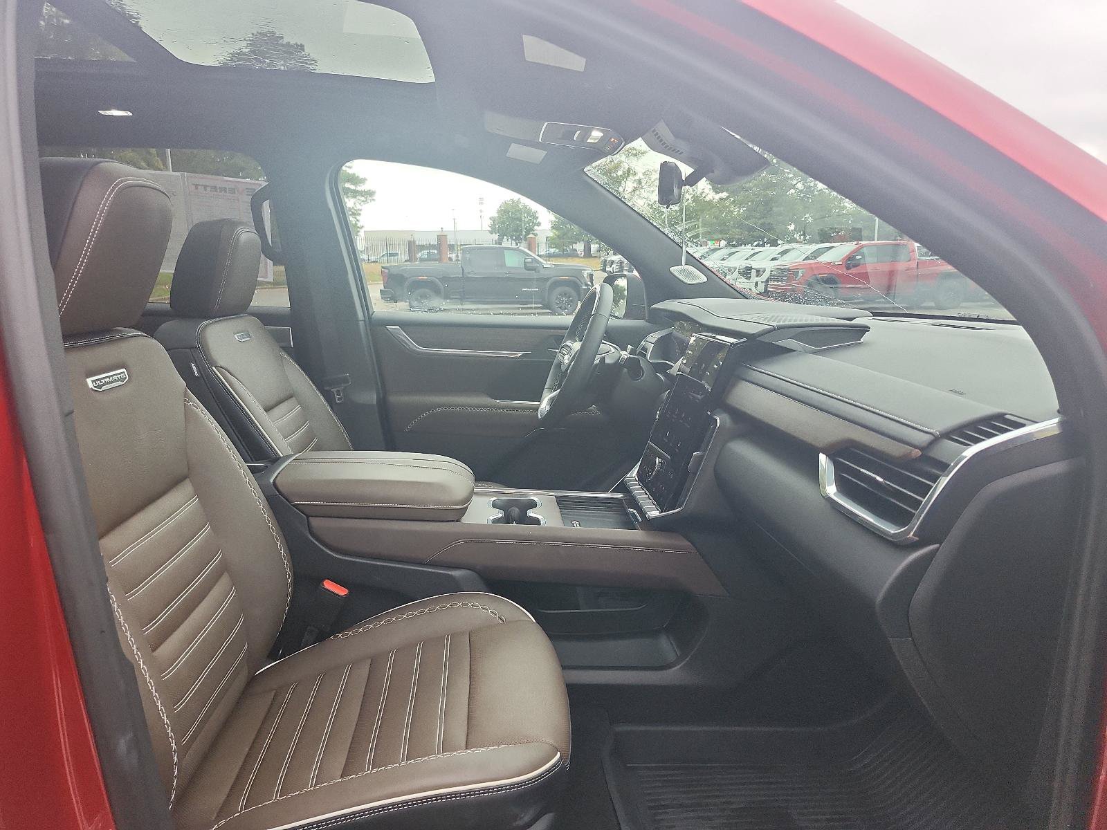 Certified 2026 GMC Acadia Denali Ultimate FWD image 8