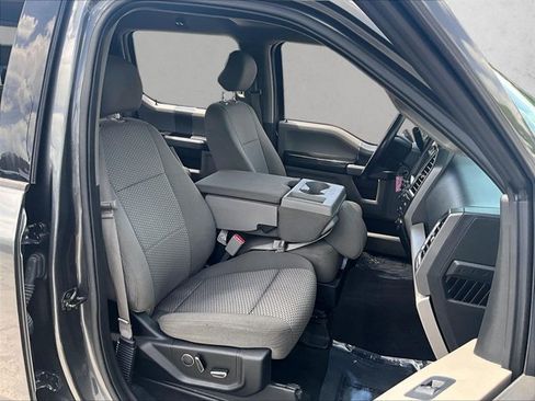 Used 2017 Ford F150 XLT w/ Equipment Group 302A Luxury AWD/4WD image 8