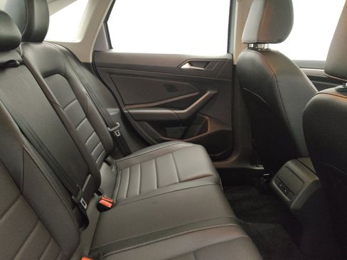 Used 2021 Volkswagen Jetta SE w/ SE Cold Weather Package image 19