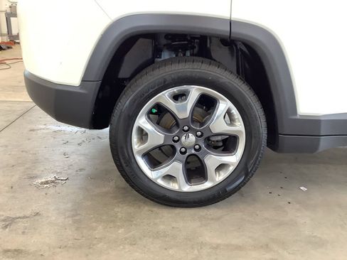 Used 2020 Jeep Compass Limited AWD/4WD image 22