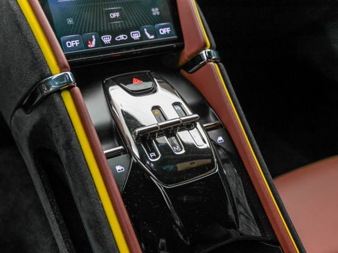 Certified 2022 Ferrari Roma image 6