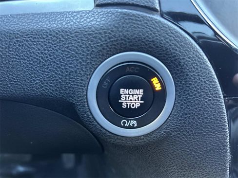 Used 2023 Chrysler 300 S image 28