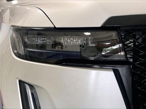 Used 2021 Cadillac Escalade ESV Sport Platinum w/ Heavy-Duty Trailer Package AWD/4WD image 34