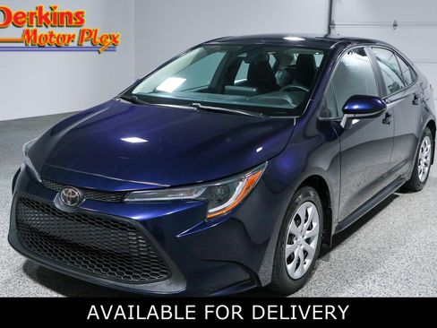Used 2022 Toyota Corolla LE w/ Carpet Mat Package (TMS) FWD image 1