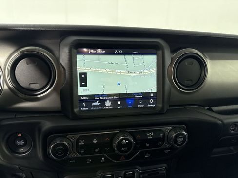 Used 2021 Jeep Gladiator Sport image 26