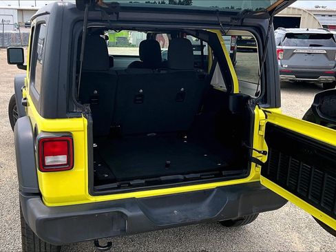 Used 2024 Jeep Wrangler Unlimited Sport AWD/4WD image 18