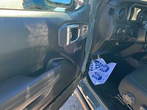 Used 2025 Jeep Wrangler Unlimited Rubicon 4xe w/ Safety Group image 15