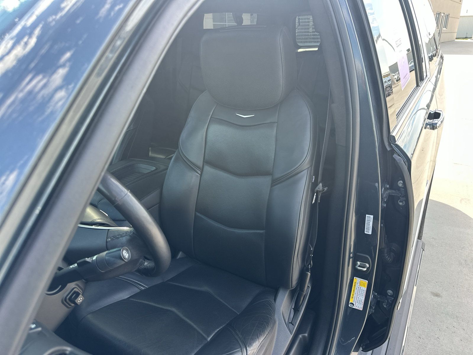 Used 2019 Cadillac Escalade ESV Platinum AWD/4WD image 29
