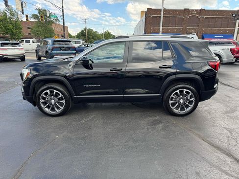 Used 2026 GMC Terrain Elevation w/ Elevation Premium Package FWD image 8
