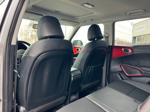 Certified 2023 Kia Soul GT-Line FWD image 11