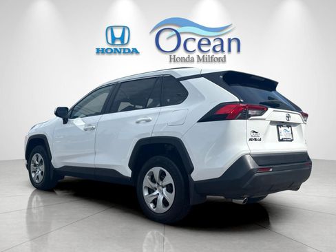 Used 2021 Toyota RAV4 LE AWD/4WD image 5