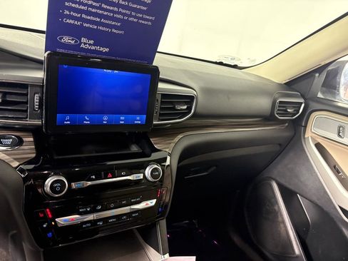 Certified 2022 Ford Explorer Limited image 17
