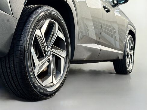Used 2023 Hyundai Tucson Limited AWD/4WD image 15