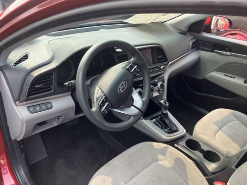 Used 2019 Hyundai Elantra SEL FWD image 18