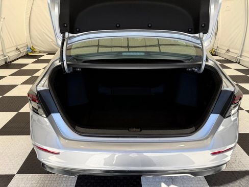 Used 2026 Honda Accord SE image 4