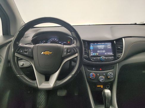 Used 2018 Chevrolet Trax LT w/ LT Convenience Package FWD image 22