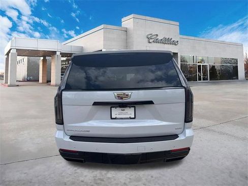 New 2026 Cadillac Escalade ESV Sport w/ Touring Package image 4