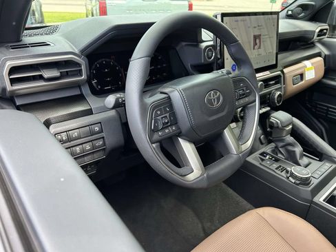 New 2026 Toyota 4Runner Limited AWD/4WD image 12