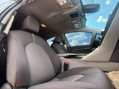 Used 2021 Toyota Camry LE FWD image 25