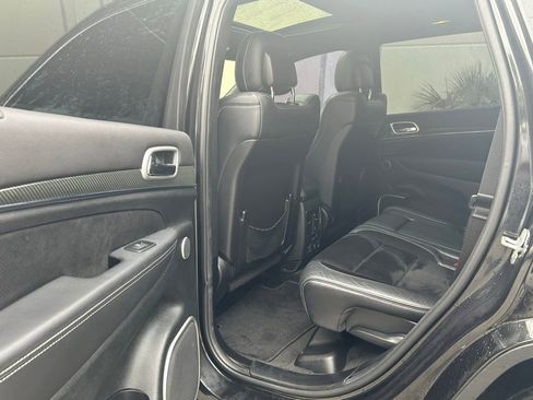 Used 2014 Jeep Grand Cherokee SRT image 42