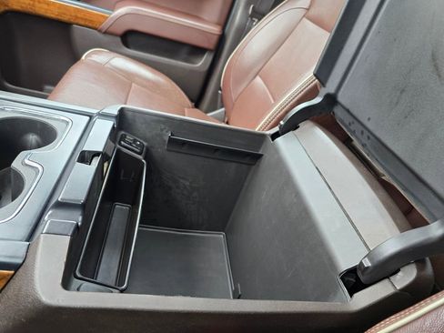 Used 2015 Chevrolet Silverado 1500 High Country w/ High Country Premium Package image 49