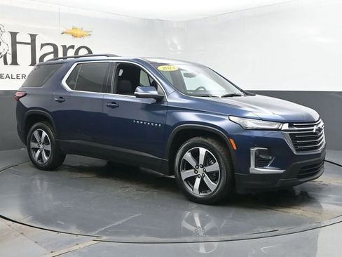 Used 2023 Chevrolet Traverse LT w/ LT Premium Package image 6