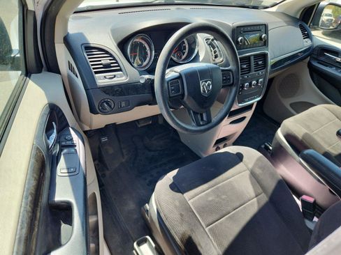Used 2013 RAM C/V Tradesman FWD image 16