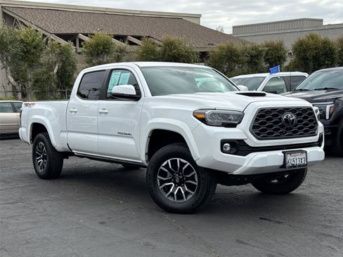 Used 2023 Toyota Tacoma TRD Sport AWD/4WD image 2