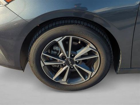 Used 2022 Kia Forte LXS FWD image 6