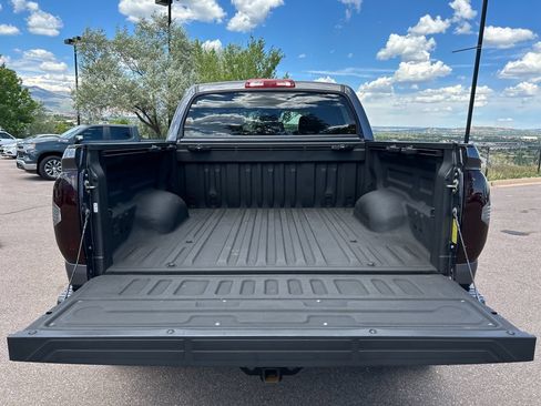 Used 2019 Toyota Tundra SR5 AWD/4WD image 5