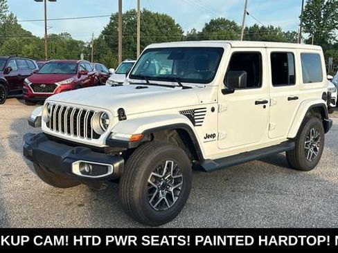 Used 2026 Jeep Wrangler Unlimited Sahara AWD/4WD image 3