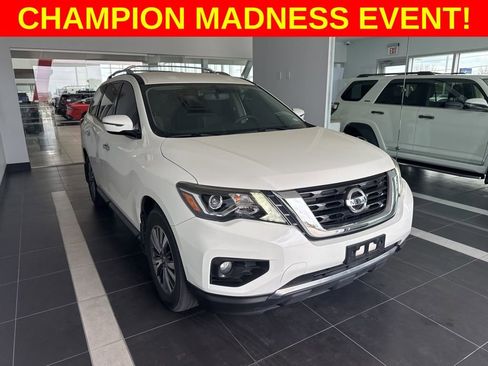 Used 2020 Nissan Pathfinder SV w/ Cargo Package image 2