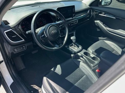 Used 2021 Kia Seltos EX AWD/4WD image 15