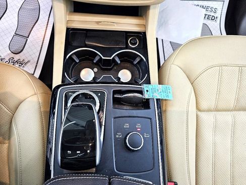 Used 2017 Mercedes-Benz GLE 350 w/ Premium 1 Package image 38