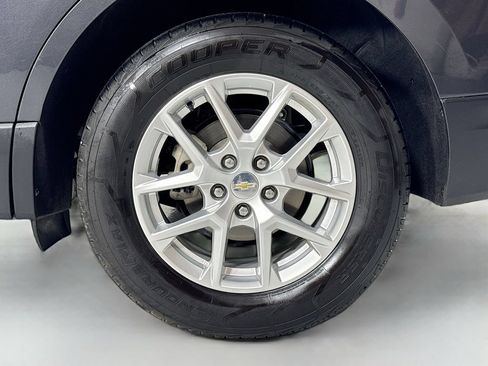 Used 2022 Chevrolet Equinox LS AWD/4WD image 9