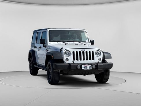 Used 2018 Jeep Wrangler Unlimited Sport w/ Connectivity Group AWD/4WD image 3
