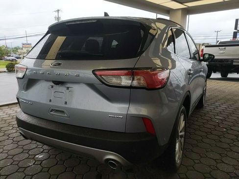Certified 2022 Ford Escape Titanium w/ Titanium Elite Package AWD/4WD image 6