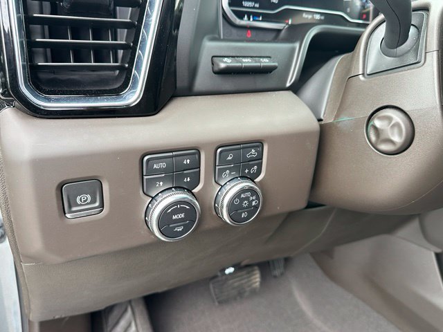 Used 2023 GMC Sierra 1500 Denali w/ Technology Package AWD/4WD image 22