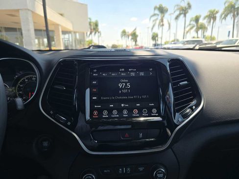 Used 2022 Jeep Cherokee Limited AWD/4WD image 27