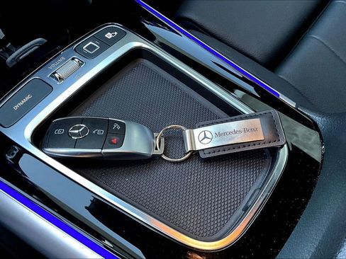 Used 2025 Mercedes-Benz GLA 250 4MATIC image 10