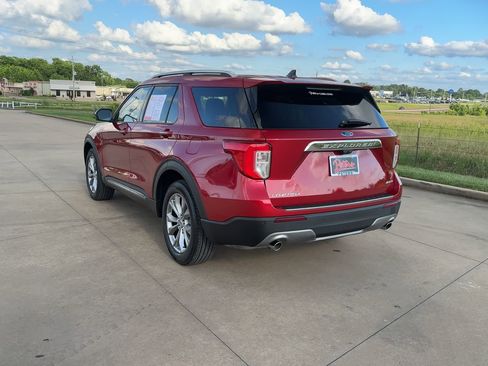 Used 2024 Ford Explorer Limited image 6