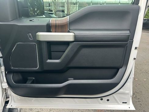 Used 2016 Ford F150 Lariat image 25