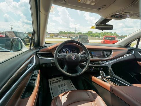 Used 2021 Buick Enclave Avenir w/ Avenir Technology Package image 14