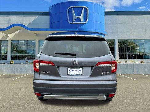 Used 2021 Honda Pilot EX image 3